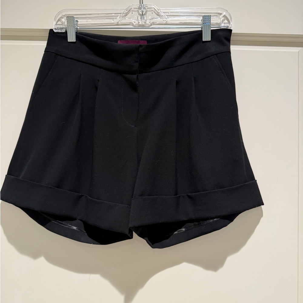 Ardistia Tailored Shorts - size M - Black - Gorgeous!!